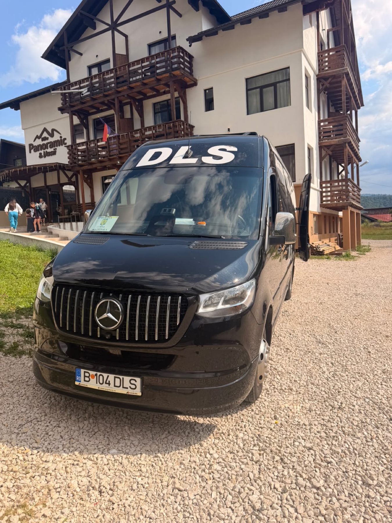 Excursii turistice și școlare
